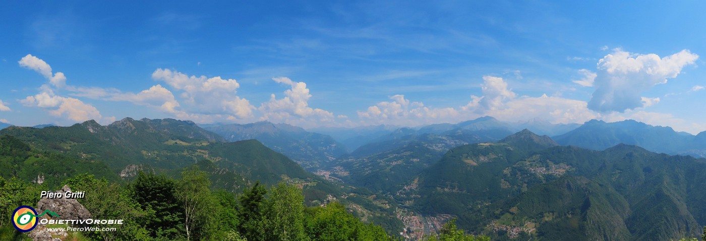 67 Dal Monte Zucco vista su Prealpi-Alpi Orobie di Val Brembana .jpg